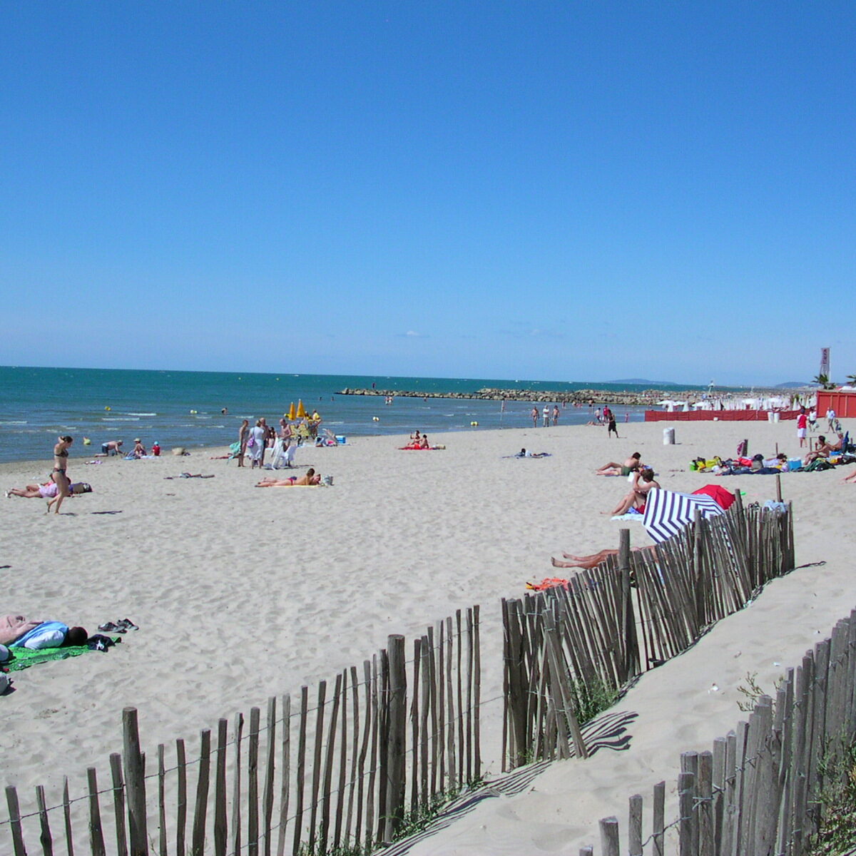 plage-la-grande-motte-barriere